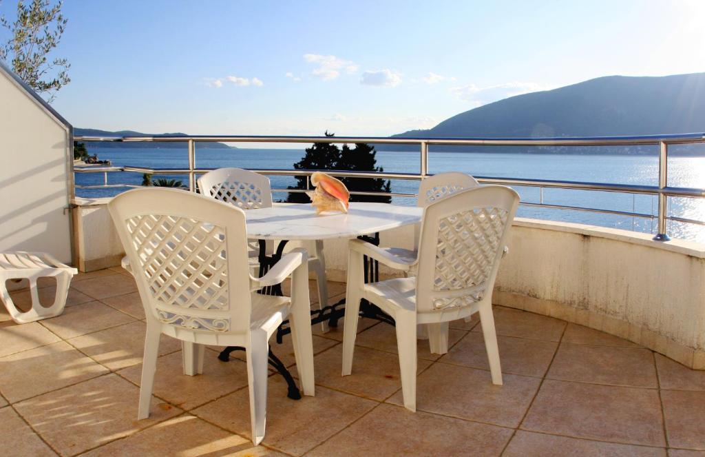 Apartments Villa Kukoljac ヘルツェグ・ノヴィ 部屋 写真